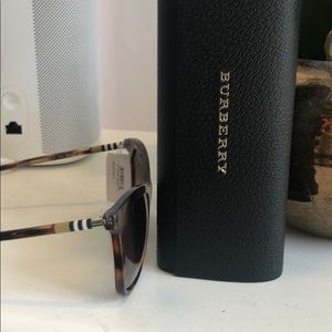 NWT Burberry sunglasses